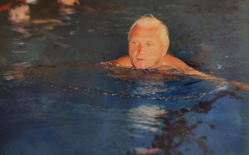 Am 21. Und 22. September 1991 zum Abschluss des 20jährigen Bestehens des Schwimmclubs nahmen 484 Personen am 24-Stunden-Schwimmen teil und brachten es auf eine Gesamtstrecke von 1283 Kilometern. Der 63jährige Wolfgang Wichmann aus Wörth wiederholte bei der diesjährigen Veranstaltung seinen Rekord aus dem Vorjahr. Er stieg nach 24 Stunden und 30 Kilometern aus dem Wasser.