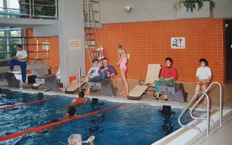 Das 24-Stunden-Schwimmen vom 23.09.1989 auf den 24.09.1989 wurde aufgrund der Zeitumstellung zum 25-Stunden-Schwimmen. In diesem Jahr gab es eine Rekordteilnahme von 445 Teilnehmern, die 1163 Kilometer zurücklegten.